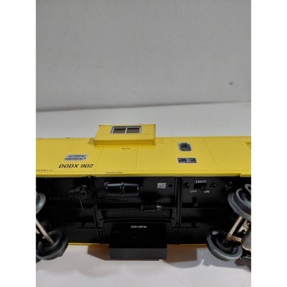 Lionel 85079 Electric Train O Gauge Model Railroad Departmant of Defense Caboose - Picture 8 of 9